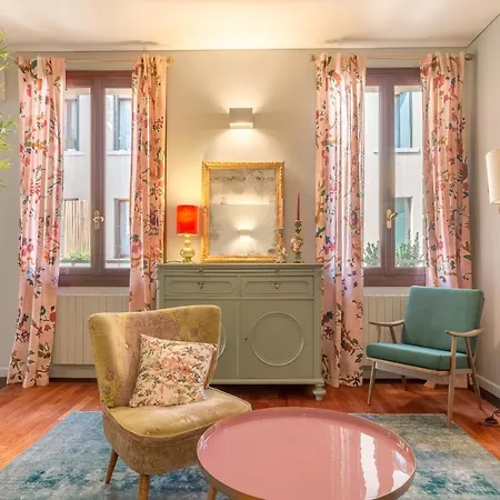 Camelia Apartment *